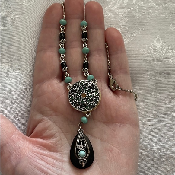 Vintage AVON Elegant Filigree Silver and Black Pendant Necklace - Picture 1 of 8